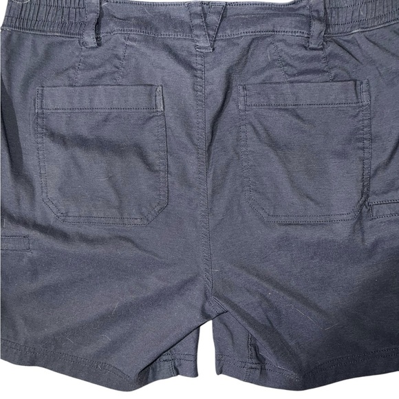 Women's Duluth Trading Cargo Shorts Hiking Outdoor Camping Nylon Sz 10 - Picture 2 of 3